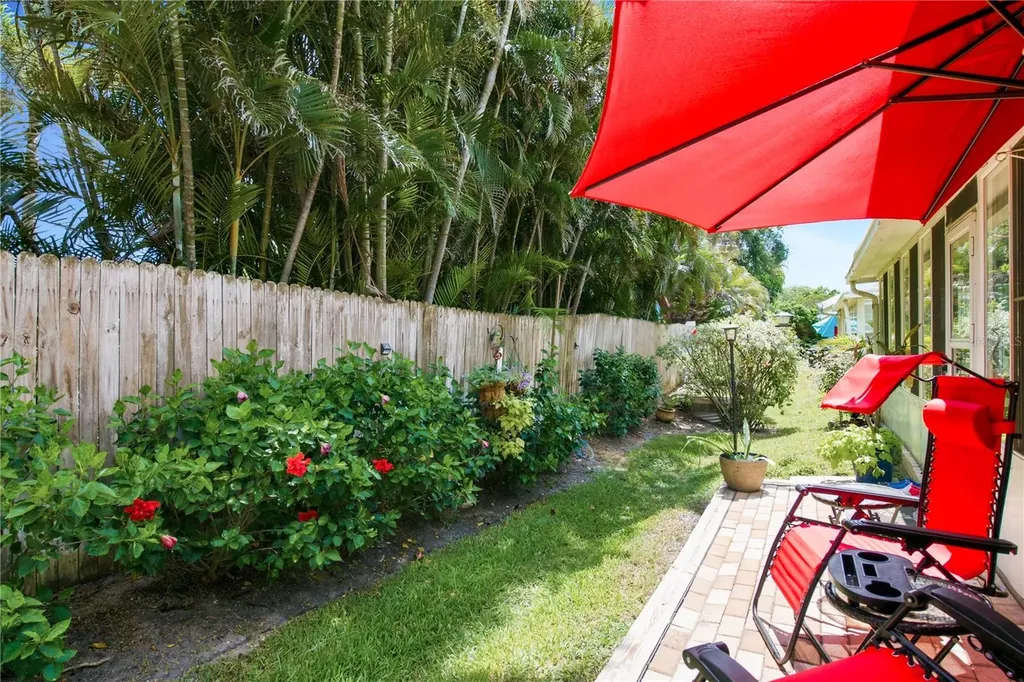 11722 Currie Lane Largo FL 33774