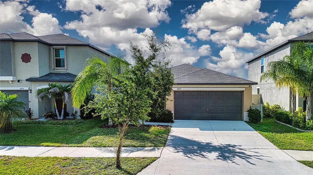 9437 Lemon Drop Loop Sun City Center FL 33573