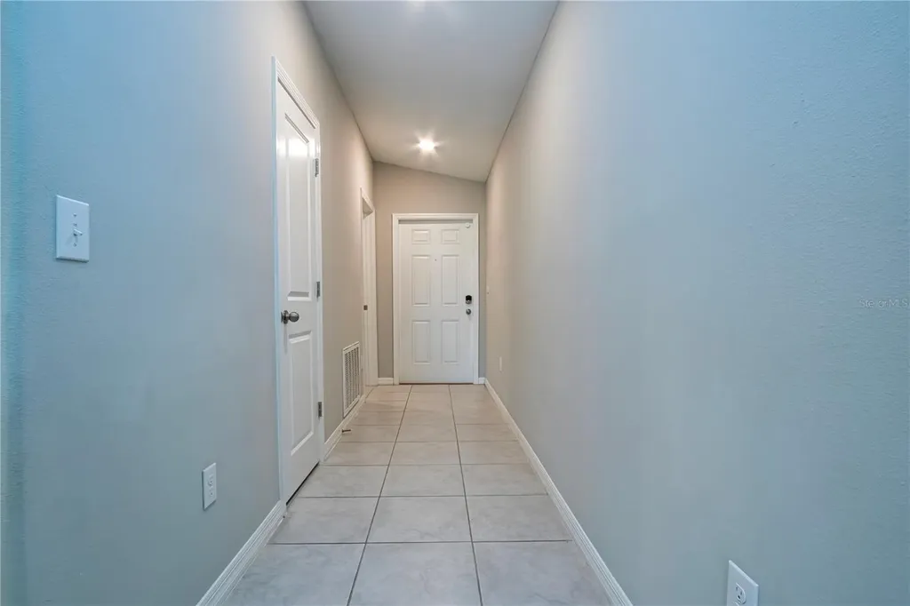9437 Lemon Drop Loop Sun City Center FL 33573