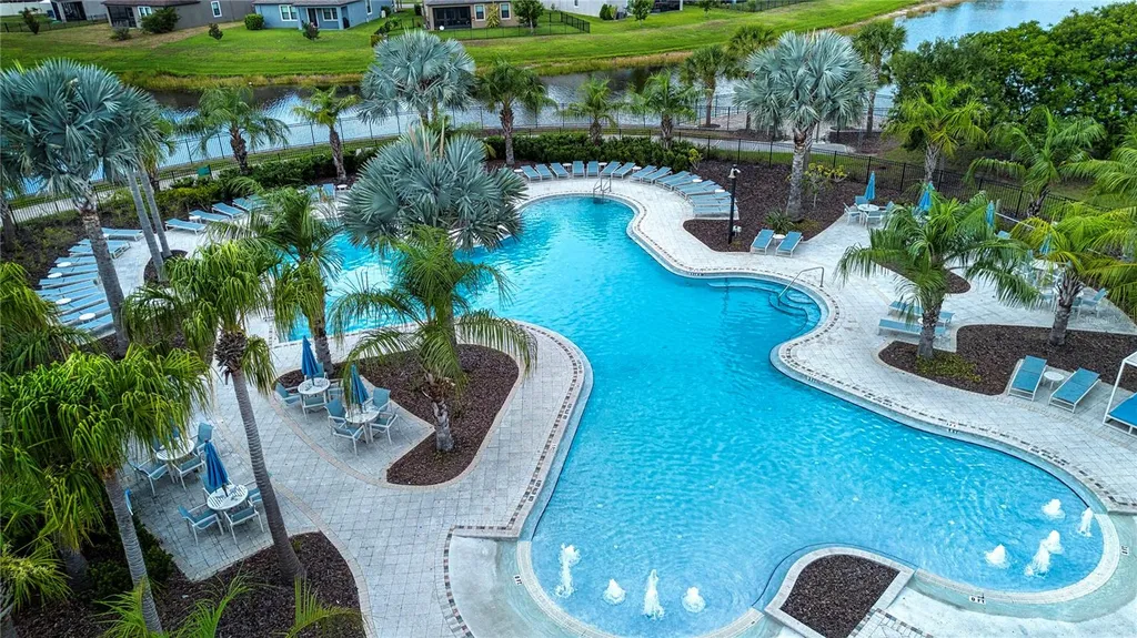 9437 Lemon Drop Loop Sun City Center FL 33573