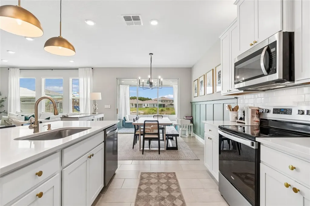 2510 Warren Acres Boulevard Wesley Chapel FL 33543