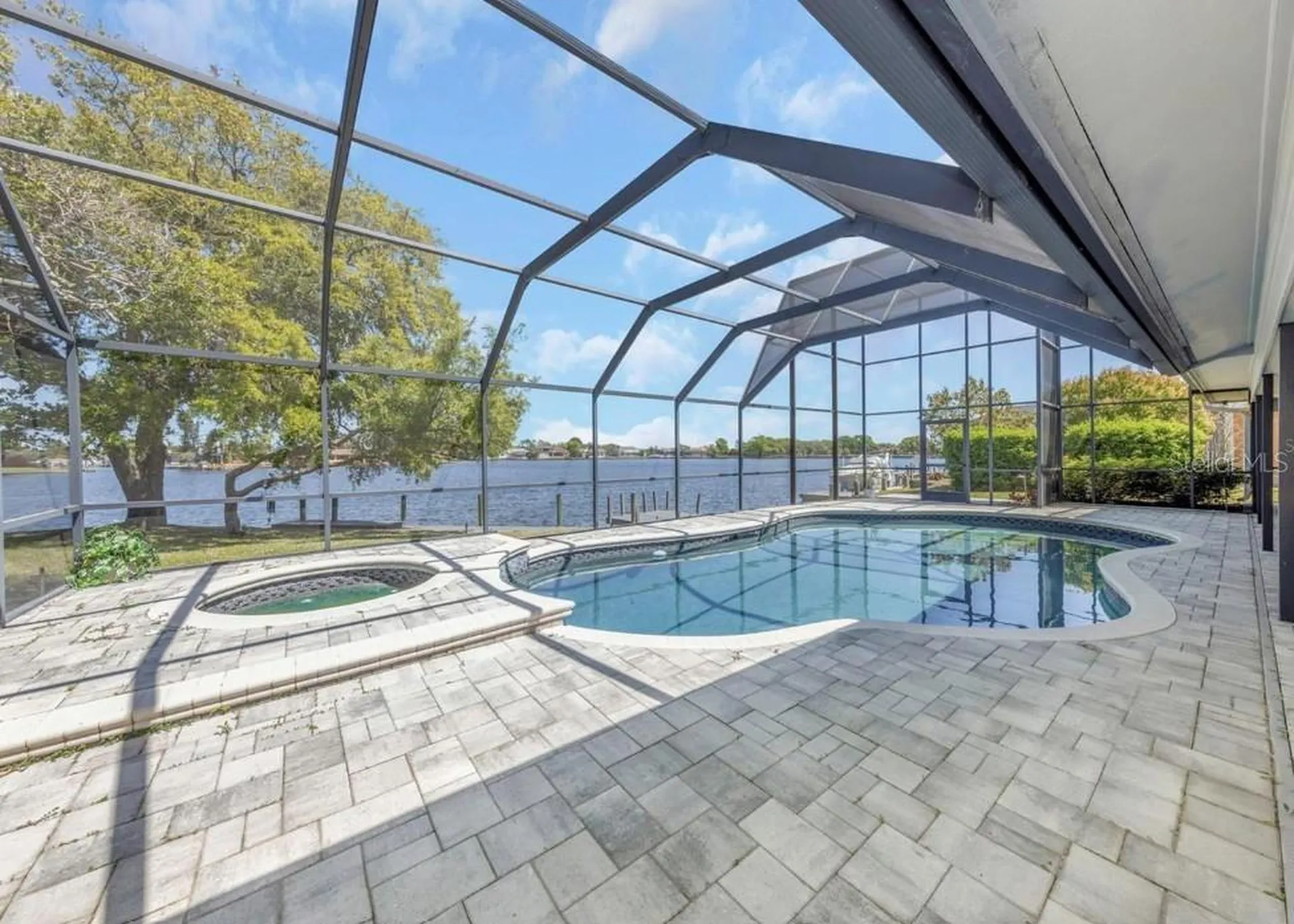 9821 Bay Island Drive Tampa FL 33615