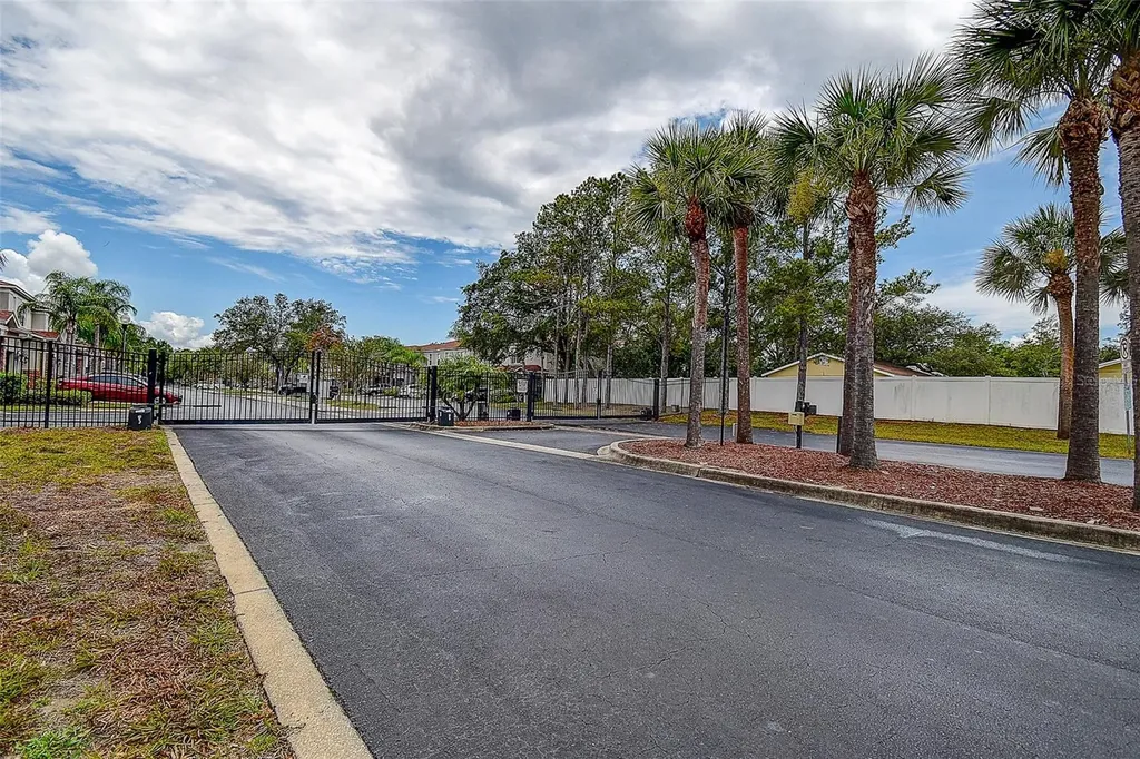 1426 Hillview Lane Tarpon Springs FL 34689