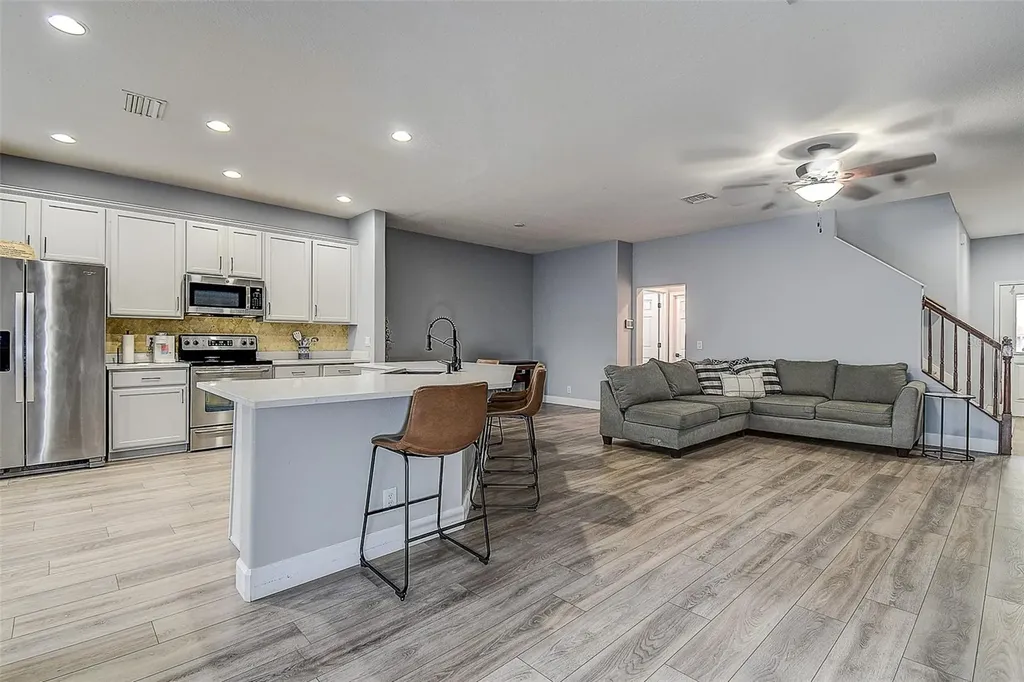 1426 Hillview Lane Tarpon Springs FL 34689
