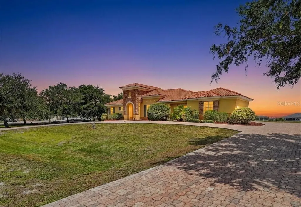 5218 Lake Toscana Drive Wimauma FL 33598