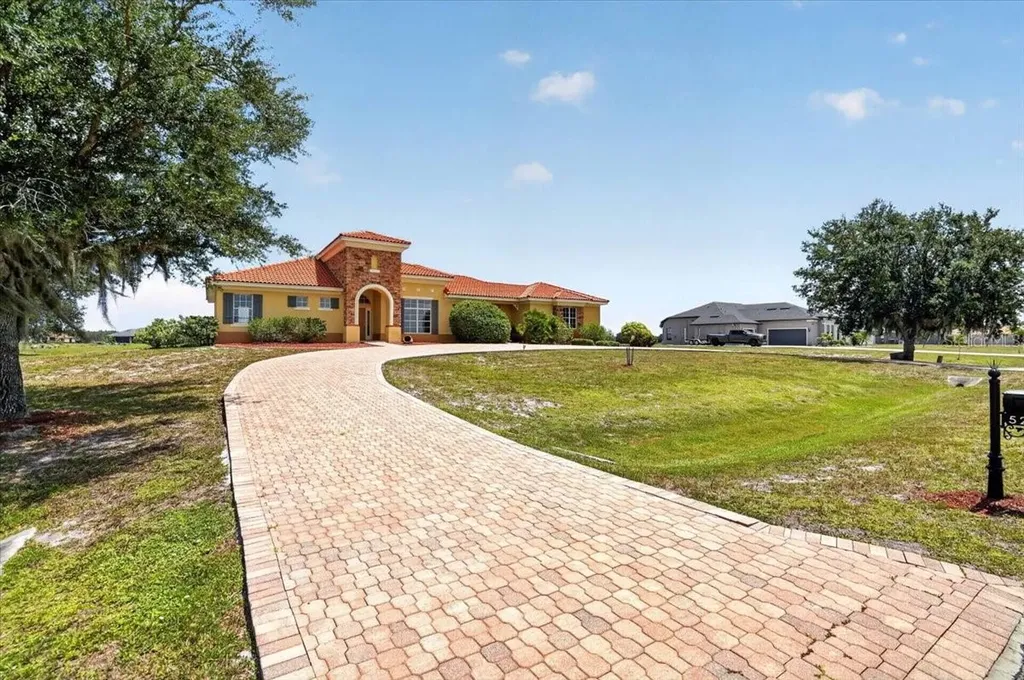 5218 Lake Toscana Drive Wimauma FL 33598