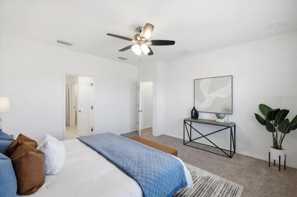 5718 Los Robles Court Palmetto FL 34221