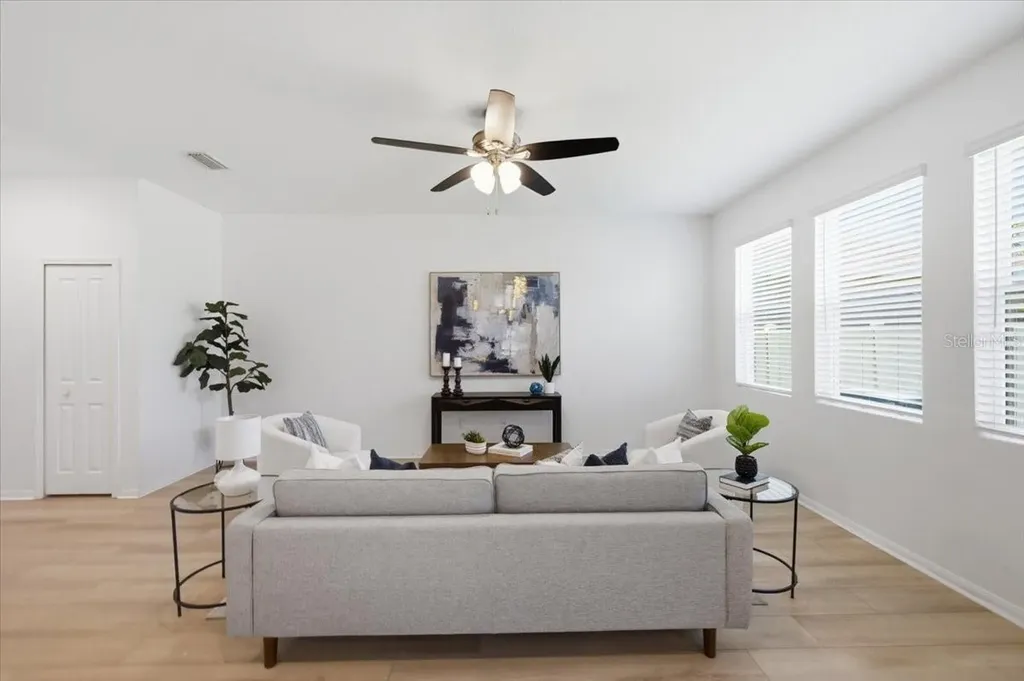 5718 Los Robles Court Palmetto FL 34221