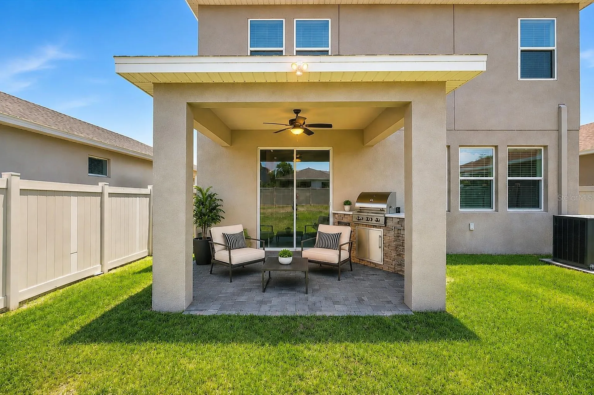 5718 Los Robles Court Palmetto FL 34221