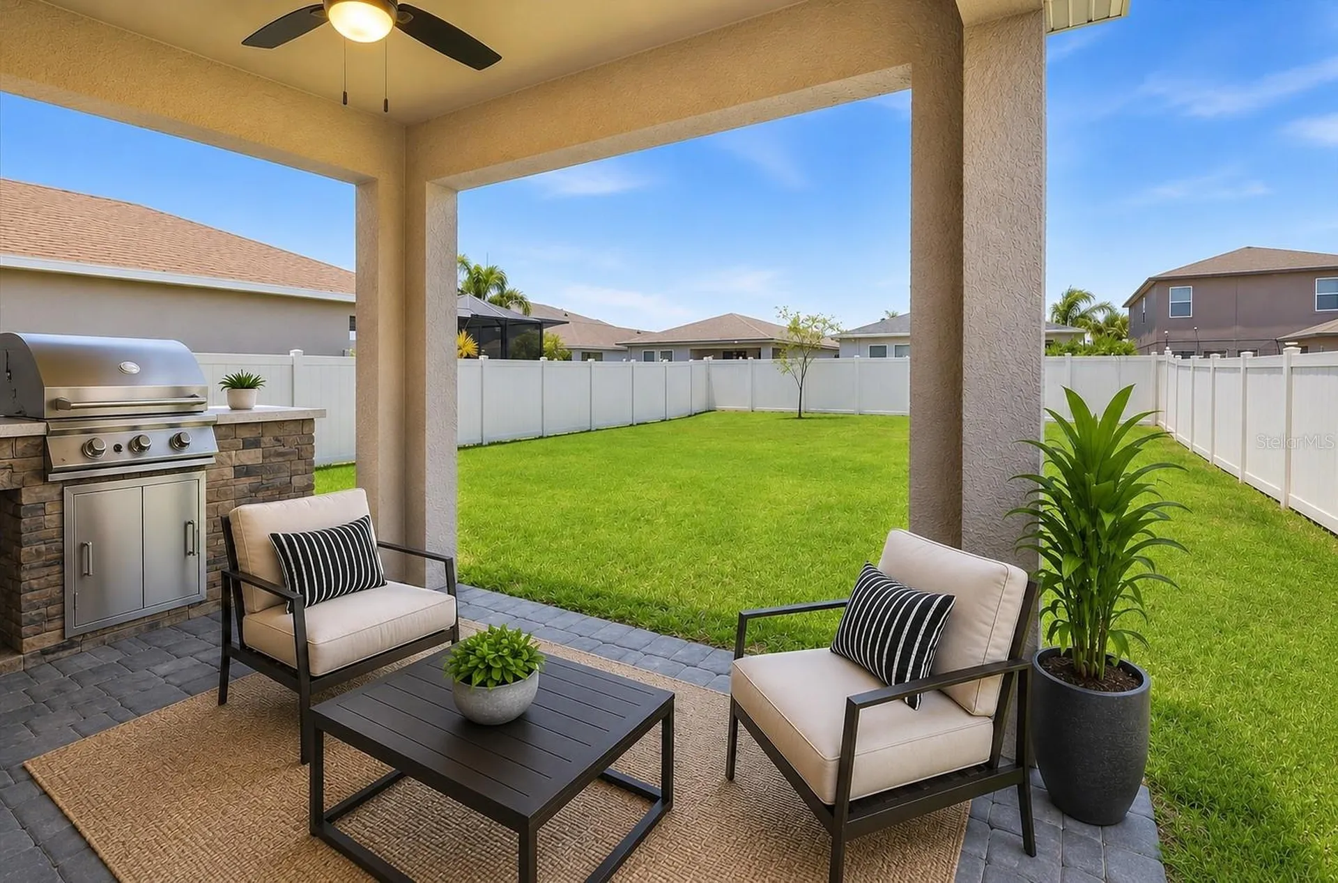 5718 Los Robles Court Palmetto FL 34221