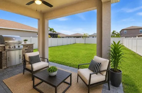 5718 Los Robles Court Palmetto FL 34221