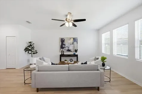5718 Los Robles Court Palmetto FL 34221
