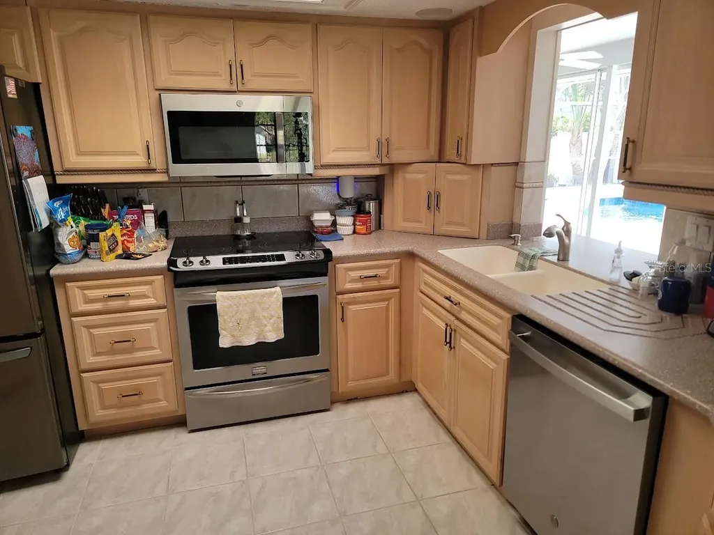 9438 Crugar Englewood FL 34224