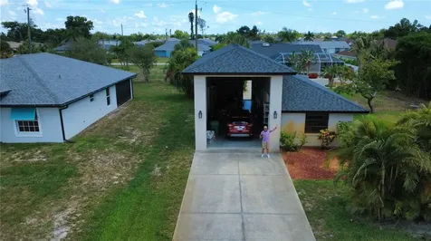 9438 Crugar Englewood FL 34224