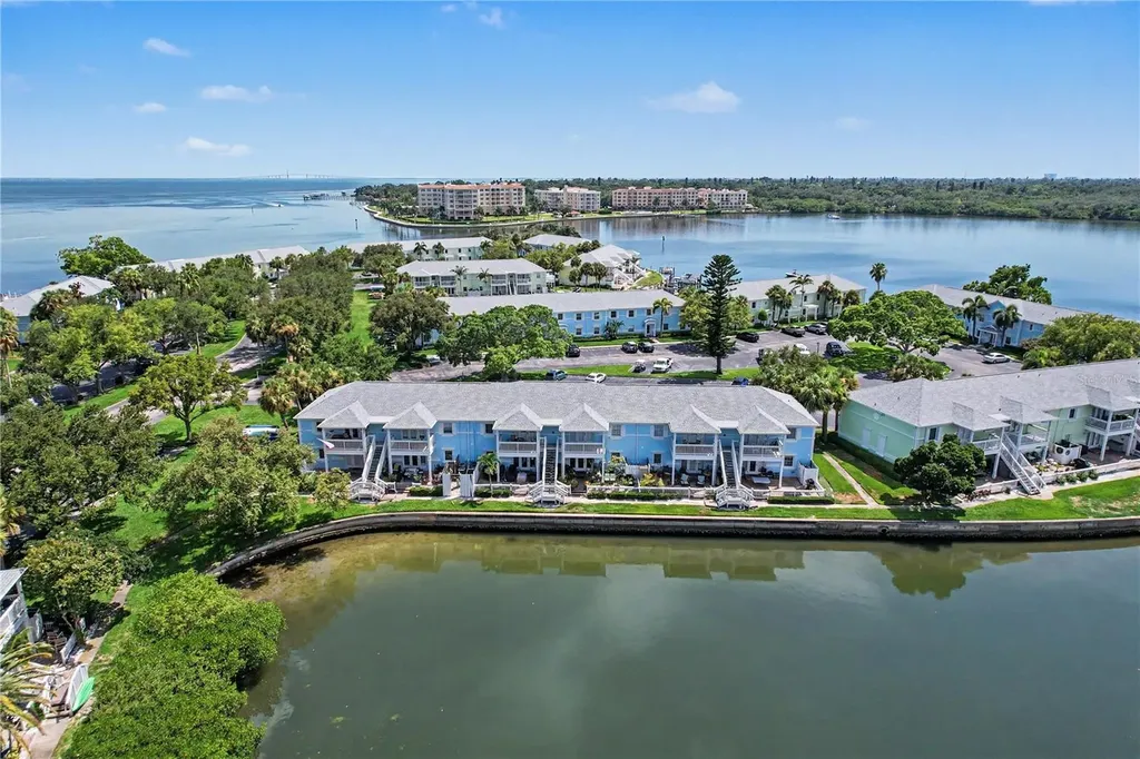 5176 Salmon Drive SE St Petersburg FL 33705