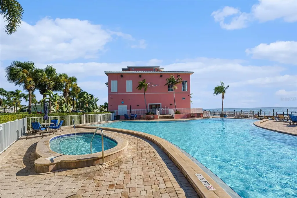 5176 Salmon Drive SE St Petersburg FL 33705