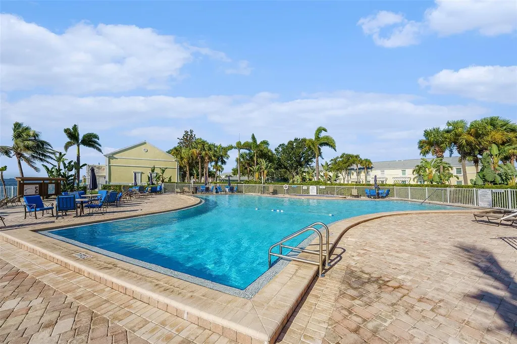 5176 Salmon Drive SE St Petersburg FL 33705