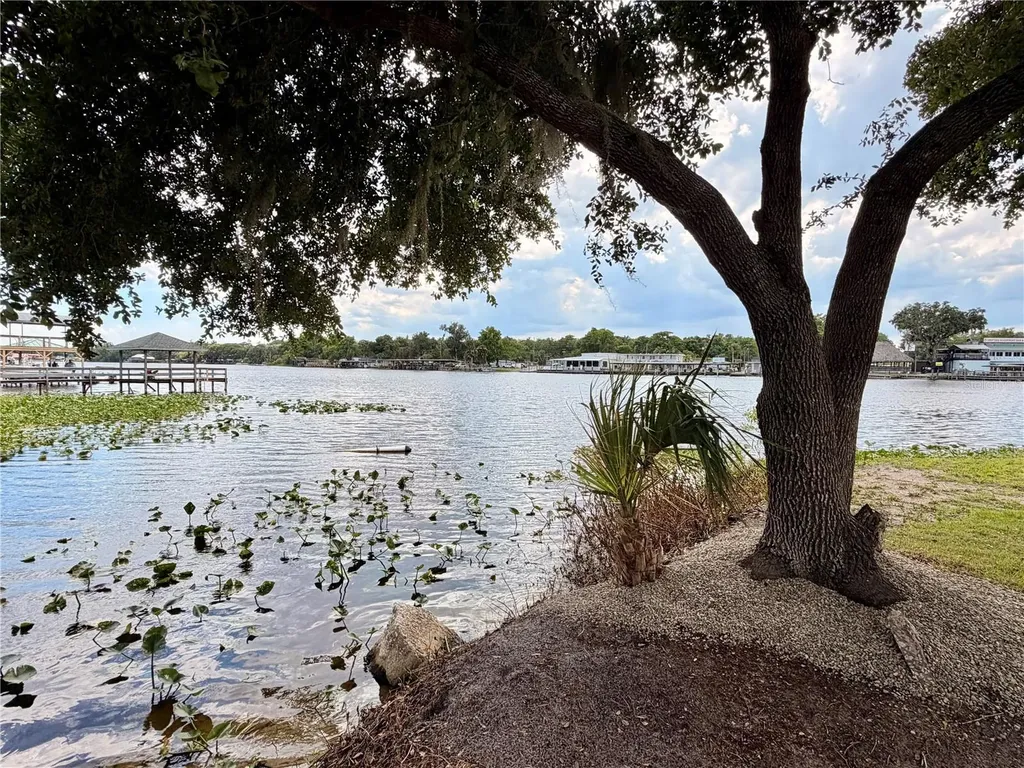 1570 Riveredge Court Astor FL 32102