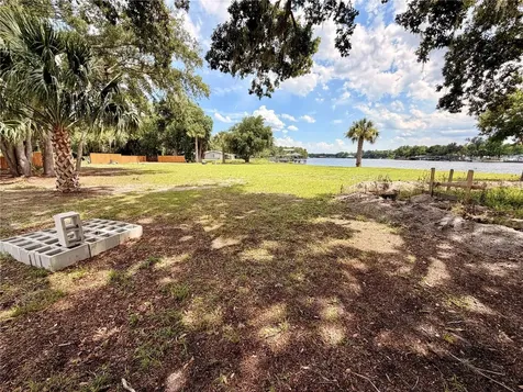 1570 Riveredge Court Astor FL 32102