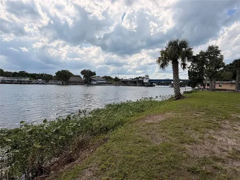 1570 Riveredge Court Astor FL 32102