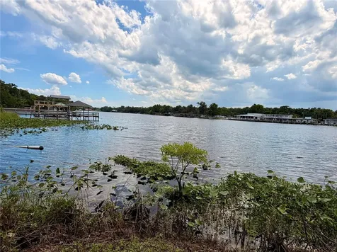 1570 Riveredge Court Astor FL 32102