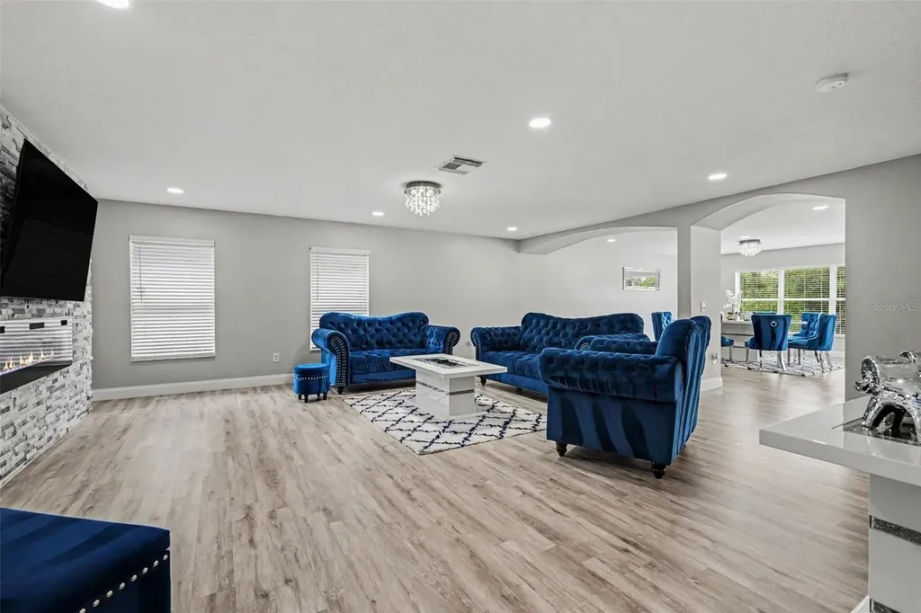 6222 Cherry Blossom Trail Gibsonton FL 33534