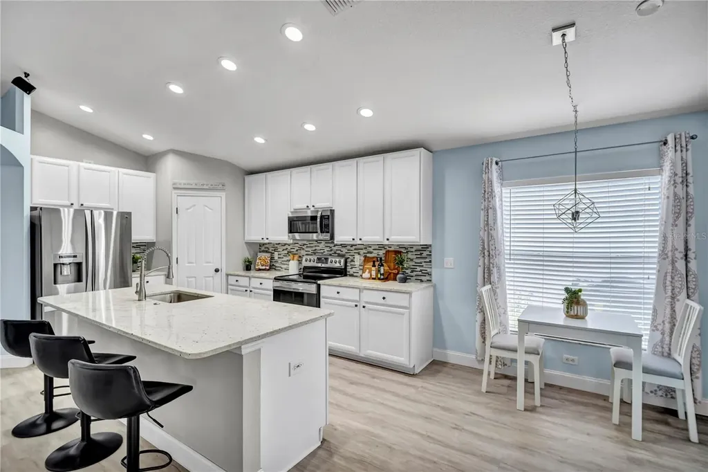 809 Addison Drive NE St Petersburg FL 33716