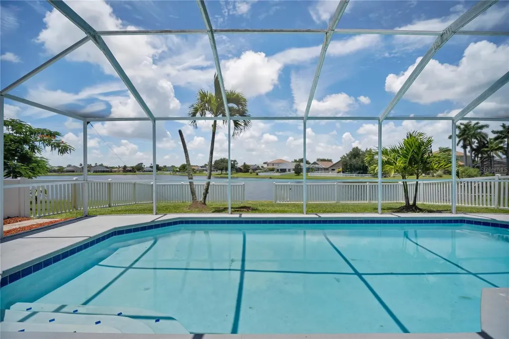 809 Addison Drive NE St Petersburg FL 33716