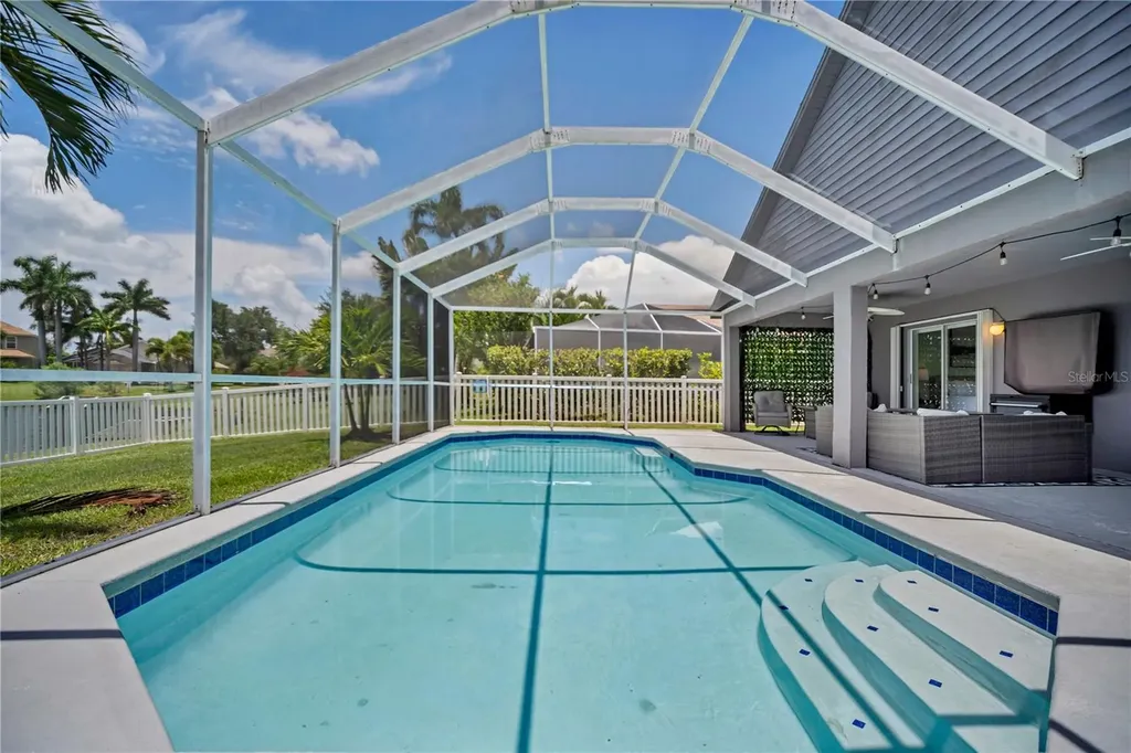 809 Addison Drive NE St Petersburg FL 33716