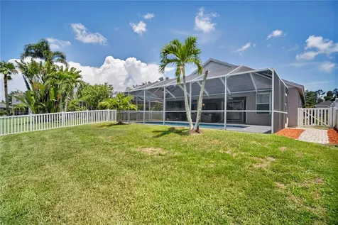 809 Addison Drive NE St Petersburg FL 33716