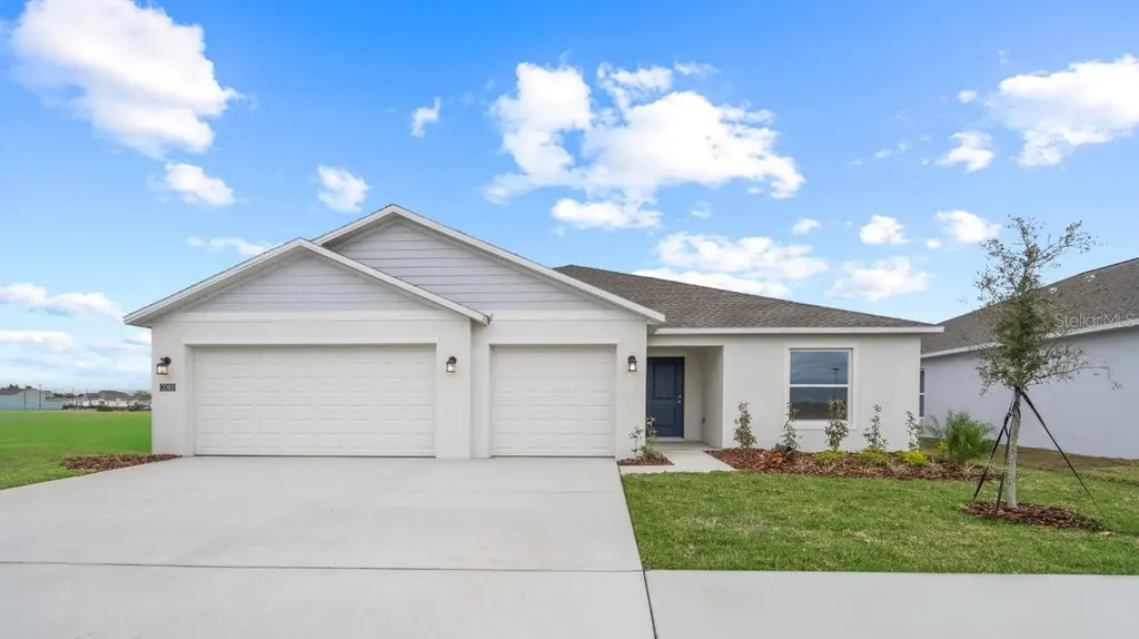 2085 Lasso Loop Eagle Lake FL 33839