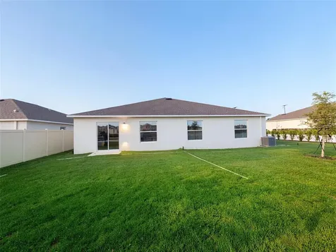 2085 Lasso Loop Eagle Lake FL 33839