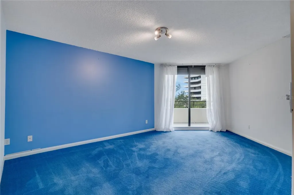 5940 Pelican Bay Plaza S St Petersburg FL 33707