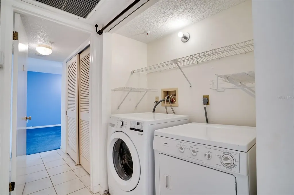 5940 Pelican Bay Plaza S St Petersburg FL 33707