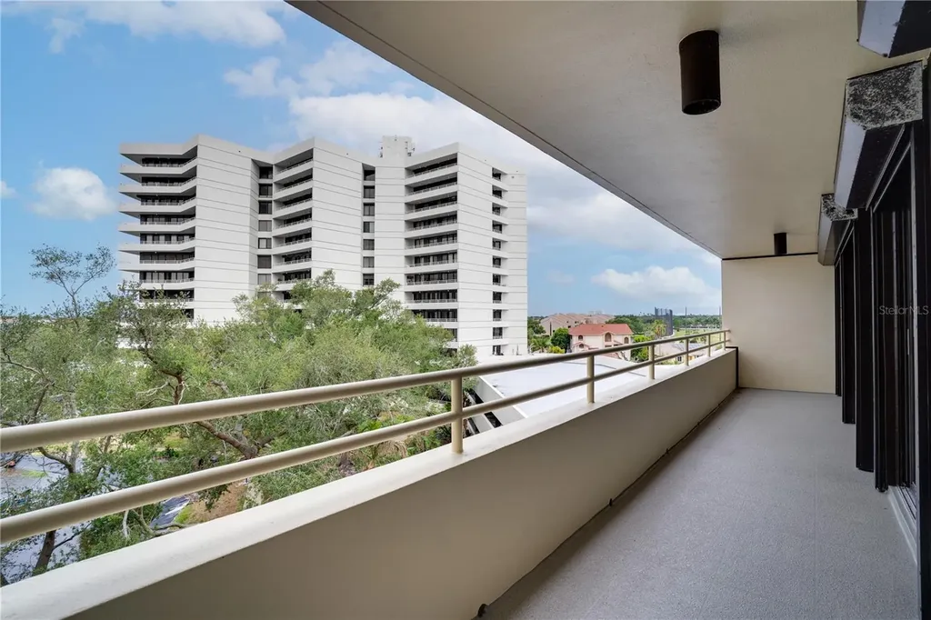 5940 Pelican Bay Plaza S St Petersburg FL 33707