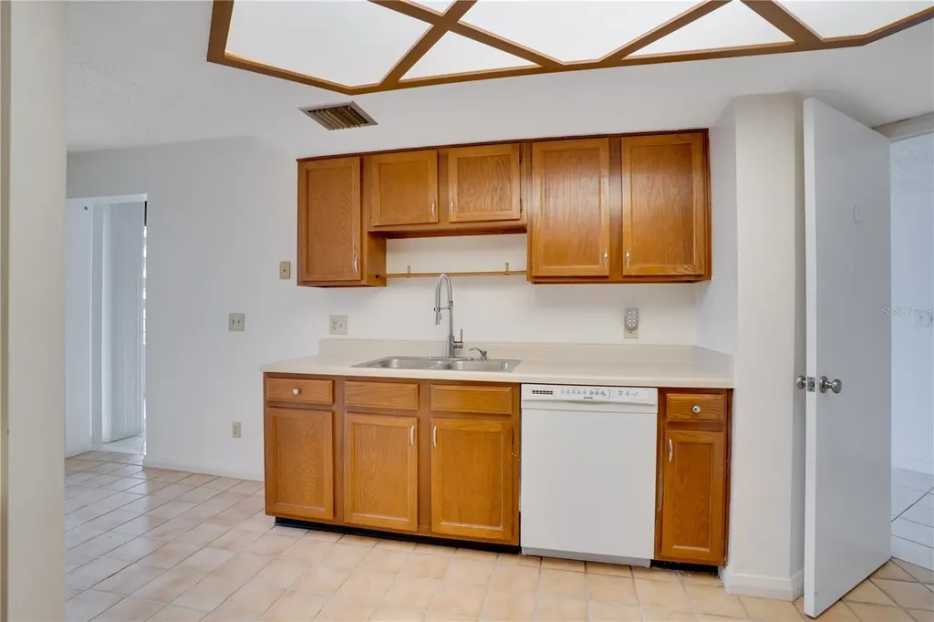 5940 Pelican Bay Plaza S St Petersburg FL 33707