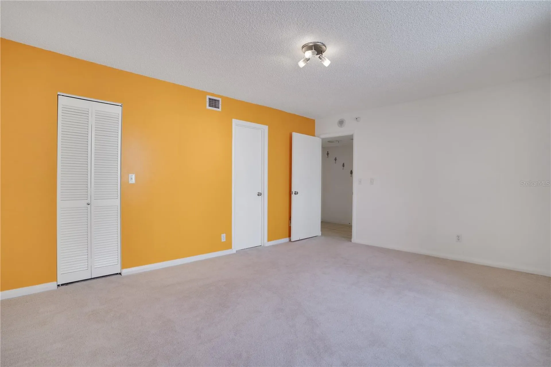 5940 Pelican Bay Plaza S St Petersburg FL 33707