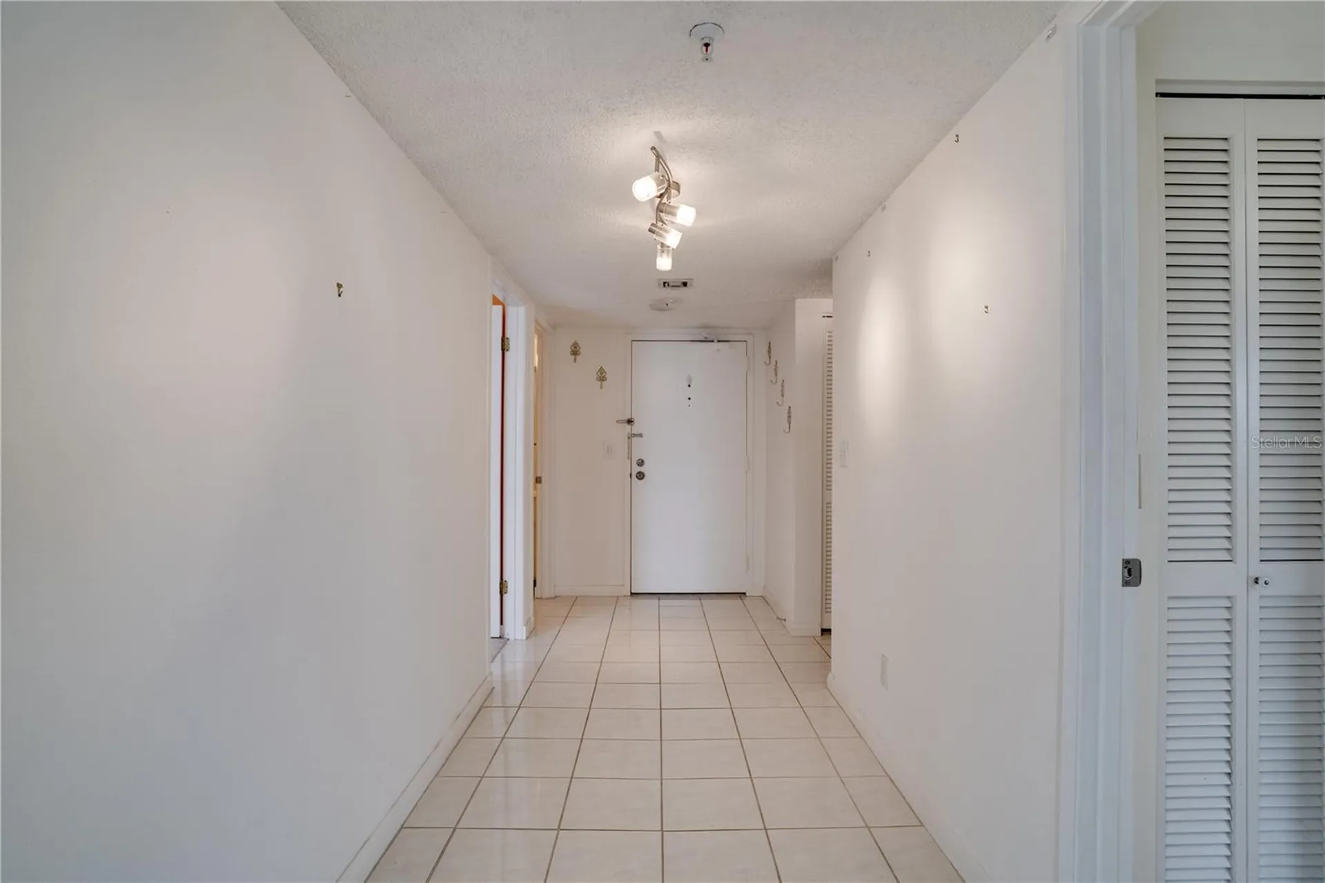5940 Pelican Bay Plaza S St Petersburg FL 33707
