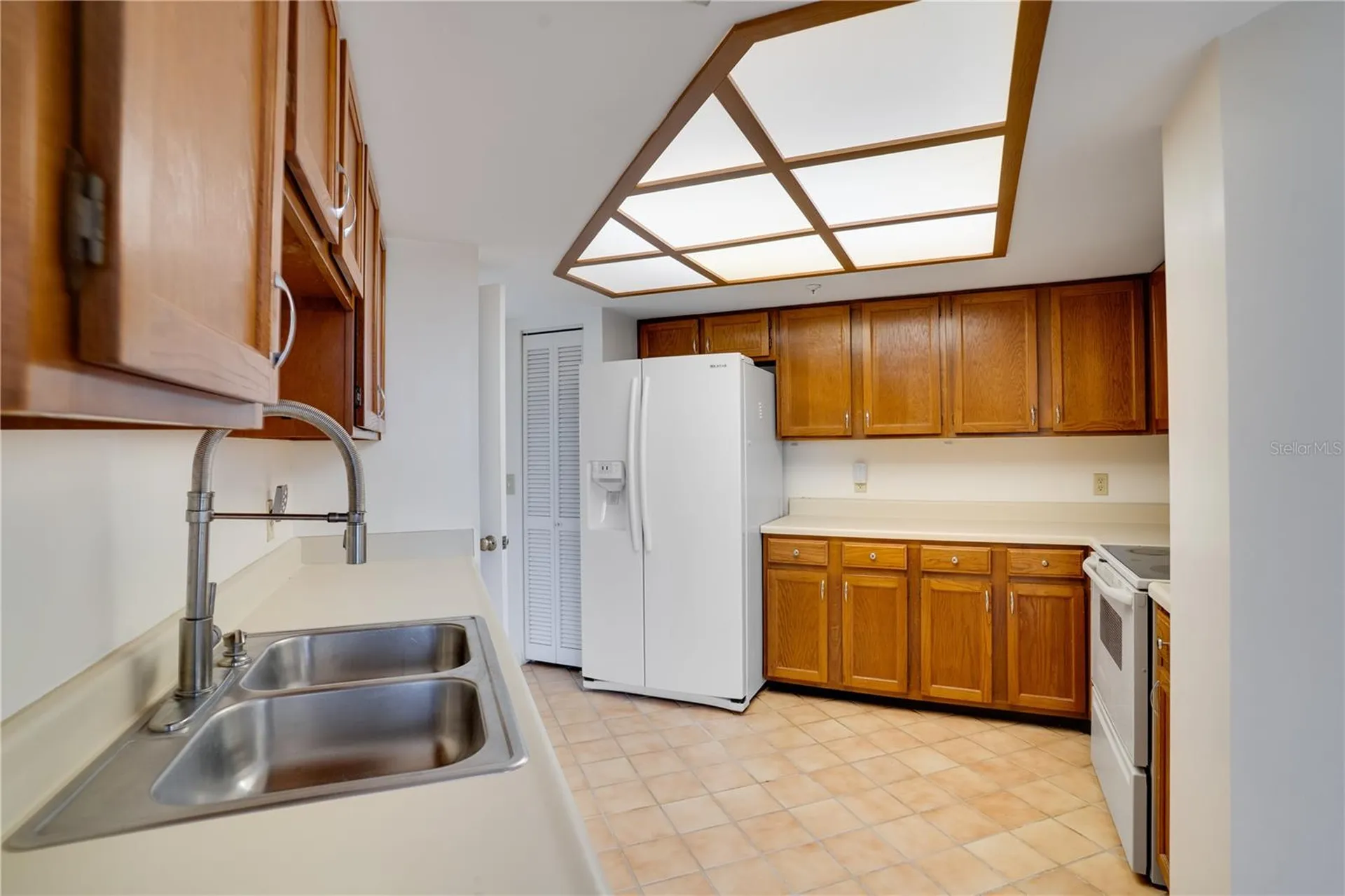 5940 Pelican Bay Plaza S St Petersburg FL 33707