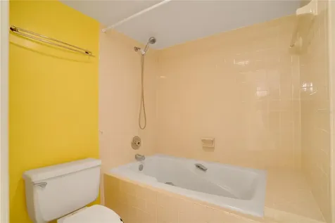 5940 Pelican Bay Plaza S St Petersburg FL 33707