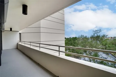 5940 Pelican Bay Plaza S St Petersburg FL 33707