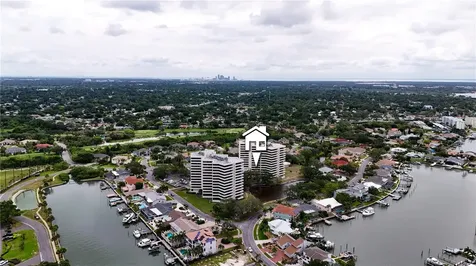5940 Pelican Bay Plaza S St Petersburg FL 33707