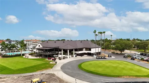 5940 Pelican Bay Plaza S St Petersburg FL 33707