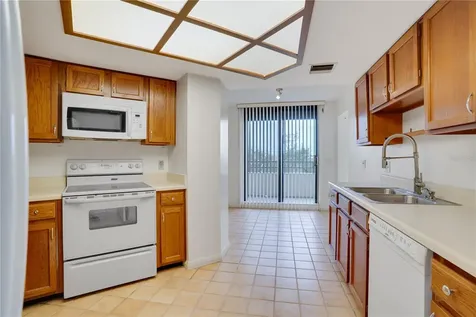 5940 Pelican Bay Plaza S St Petersburg FL 33707