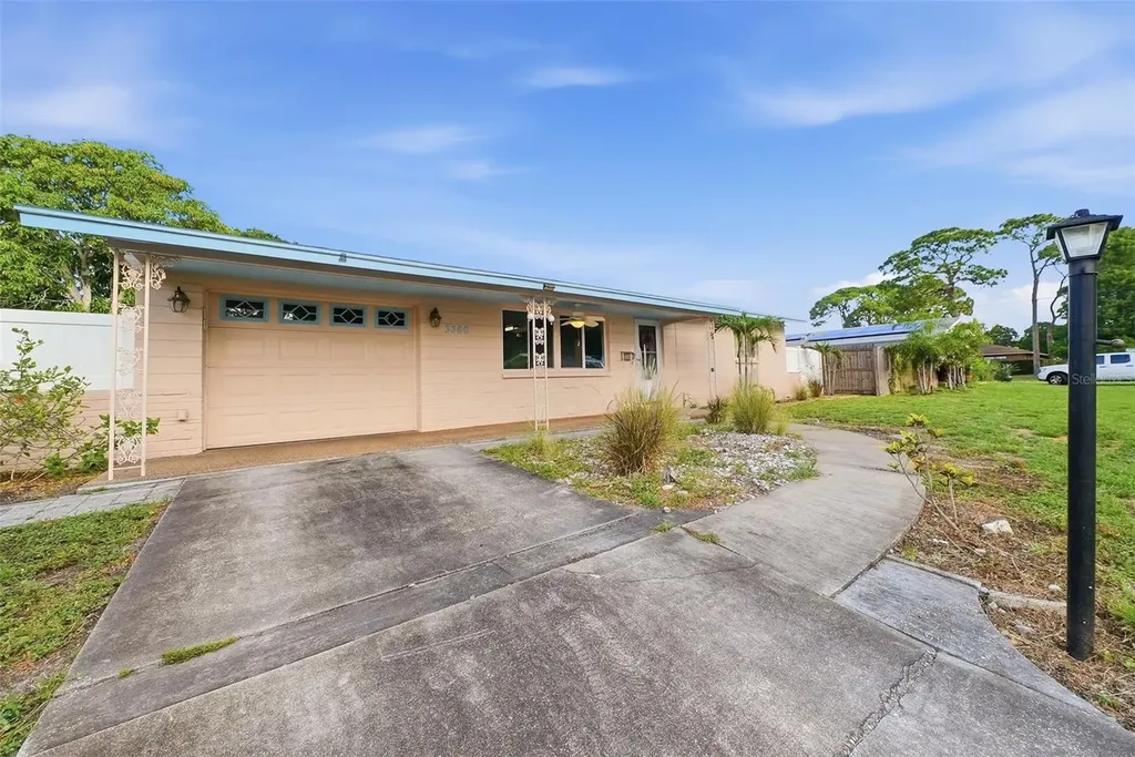 3360 70 Street N St Petersburg FL 33710