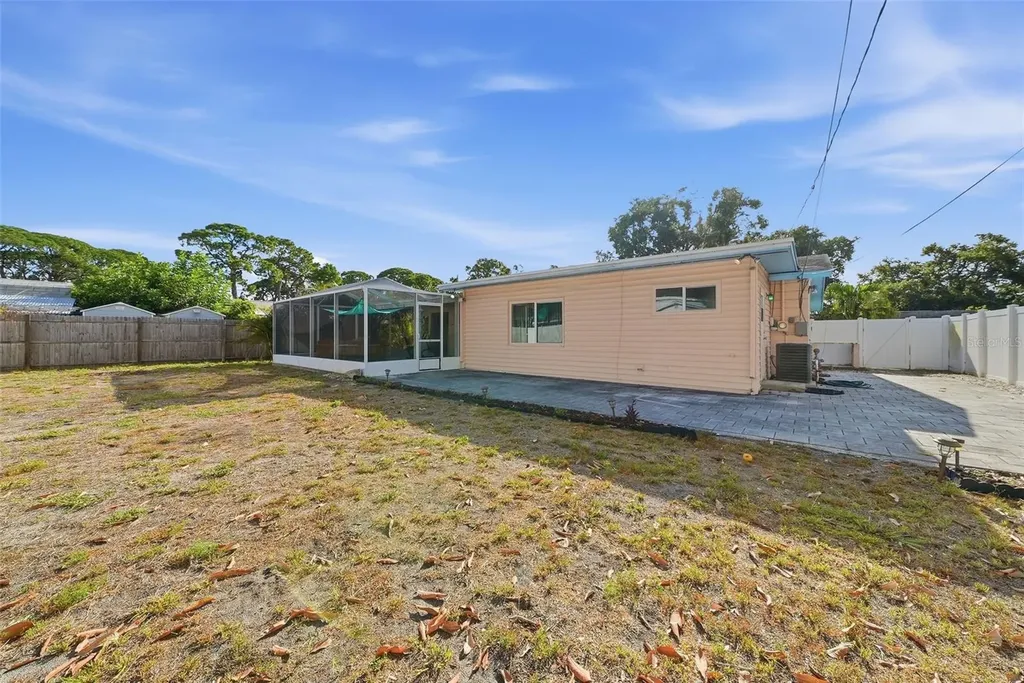 3360 70 Street N St Petersburg FL 33710