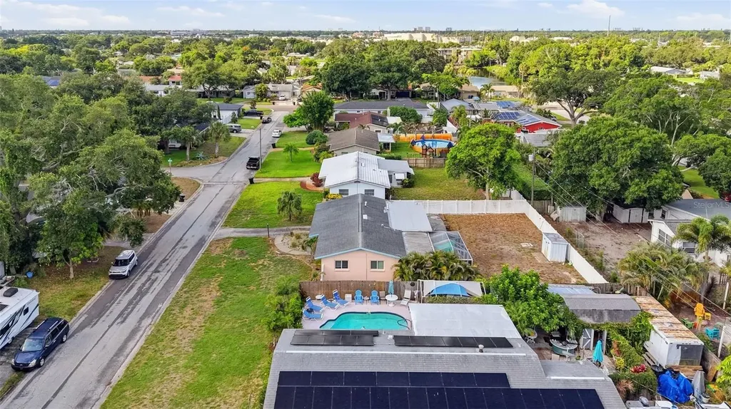 3360 70 Street N St Petersburg FL 33710