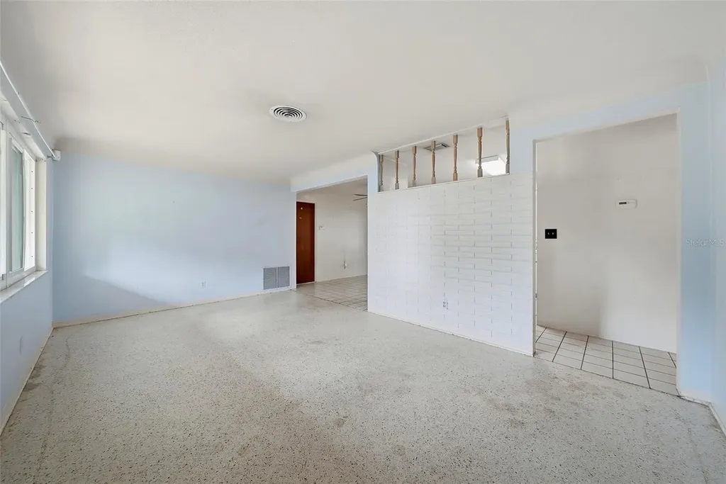3360 70 Street N St Petersburg FL 33710