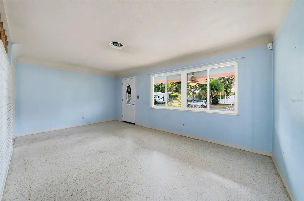 3360 70 Street N St Petersburg FL 33710