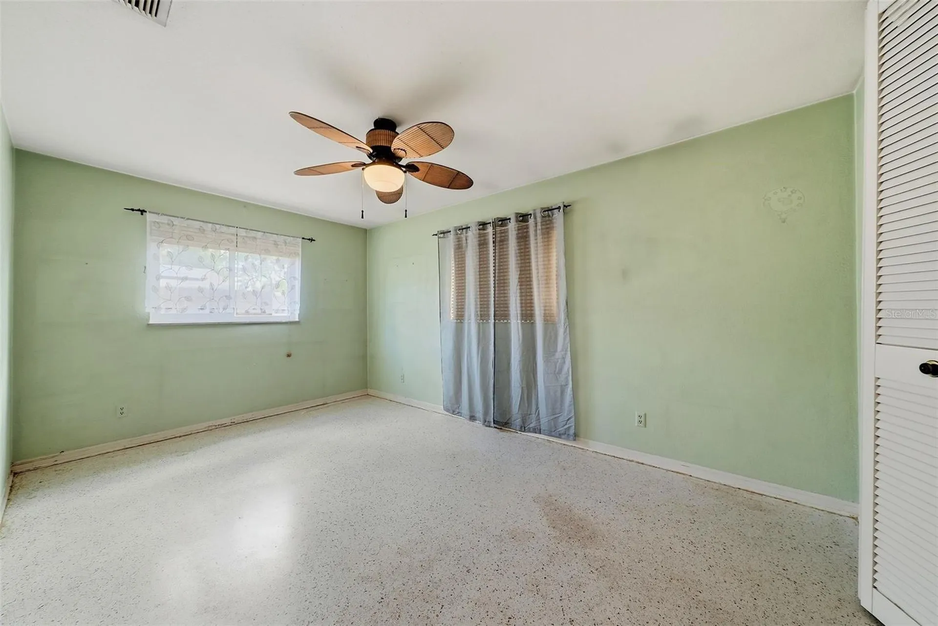 3360 70 Street N St Petersburg FL 33710